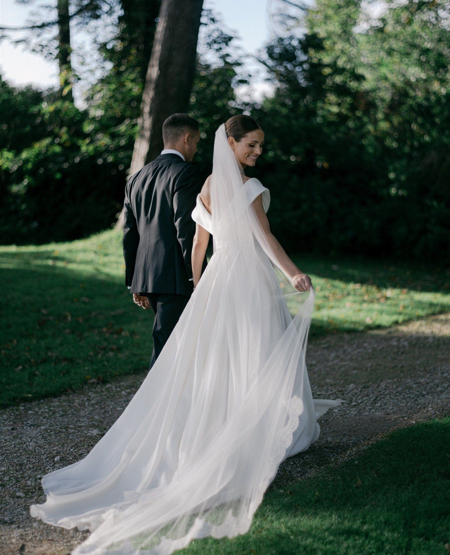 Our approach to wedding photography is all about capturing timeless imagery that feels effortlessly authentic 🤍⁠
⁠
With every wedding, we aim to tell a story that truly reflects the love and connection of our couples. By embracing natural light, tho