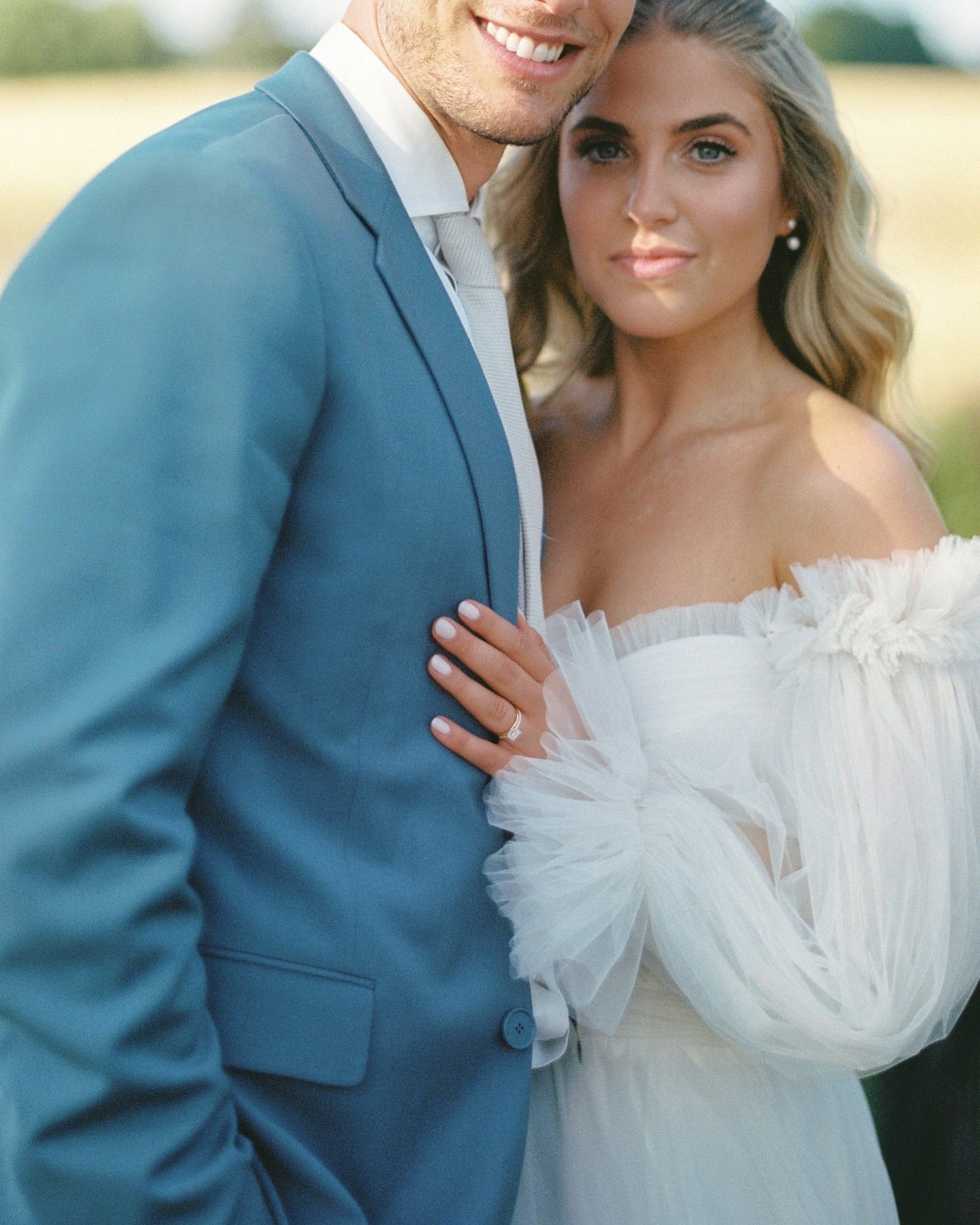 Summer sun &amp; @kodak Portra ☀️🎞️

Photographs taken from A &amp; T&rsquo;s gorgeous July wedding this summer in Hertfordshire.

Photography by @storiesfromeros 

Venue @woodhallestateweddings 
Planner @withromy 
Florist @blueskyflowers 
Dress @el
