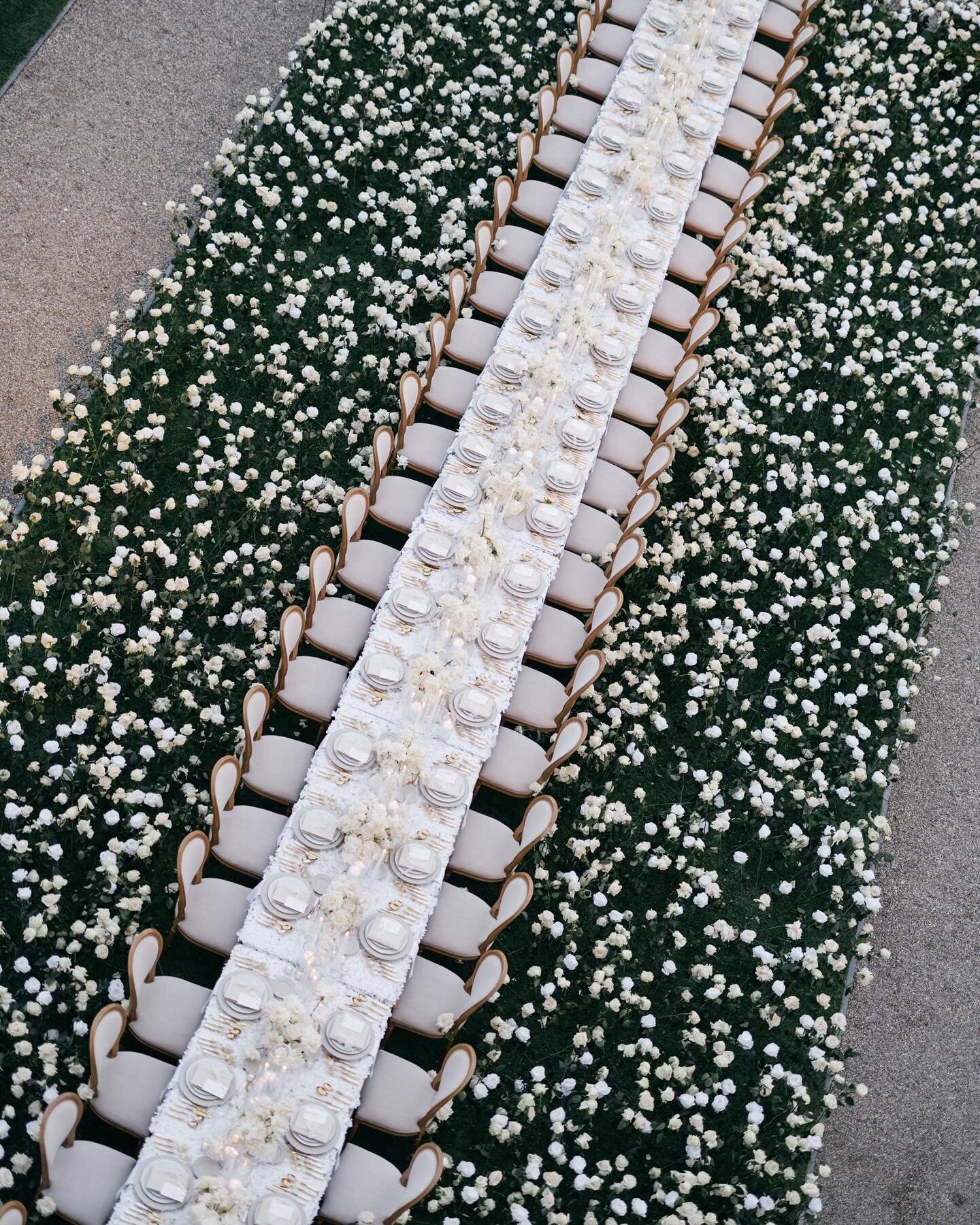 Back in June we travelled to Lake Como with @katiejulia_ to photograph Sammi and Matt&rsquo;s incredible wedding 🤍 

We had an amazing two days capturing their celebration across Lake Como. 

Their actual wedding took place in this draw-dropping mea